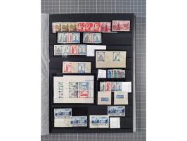 1945/49, postfrische, ungebrauchte und gestempelte Partie in 3 Steckbüchern, dabei u.a. 3 Rotkreuz-Blocks mit Fotoattesten We