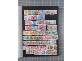 1945/49, postfrische, ungebrauchte und gestempelte Partie in 3 Steckbüchern, dabei u.a. 3 Rotkreuz-Blocks mit Fotoattesten We