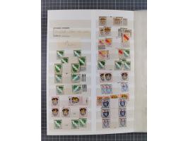 1945/49, postfrische, ungebrauchte und gestempelte Partie in 3 Steckbüchern, dabei u.a. 3 Rotkreuz-Blocks mit Fotoattesten We