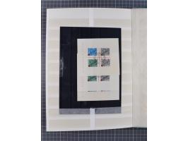 1945/49, postfrische, ungebrauchte und gestempelte Partie in 3 Steckbüchern, dabei u.a. 3 Rotkreuz-Blocks mit Fotoattesten We