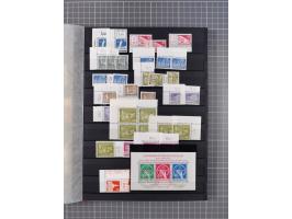 1948/65 (ca.), postfrische, wenig ungebrauchte und gestempelte reichhaltige Partie in vier Steckbüchern, dabei mehrere Postho