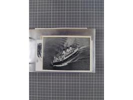 1925/35, kleine Sammlung Flaggenstempel “DSP HAMBURG-SÜDAMERIKA” mit ca. 90 Briefen, Karten und GSK, dabei u.a. zwei R-Briefe