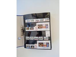2000/15, postfrische und gestempelte, in den Hauptnummern je überkomplette Sammlung, dabei Marken je einzeln und in Viererblo