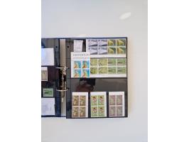 2000/15, postfrische und gestempelte, in den Hauptnummern je überkomplette Sammlung, dabei Marken je einzeln und in Viererblo