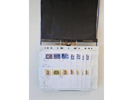 2000/15, postfrische und gestempelte, in den Hauptnummern je überkomplette Sammlung, dabei Marken je einzeln und in Viererblo