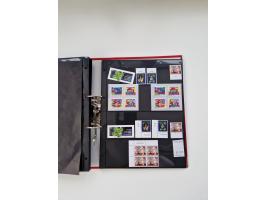 2000/15, postfrische und gestempelte, in den Hauptnummern je überkomplette Sammlung, dabei Marken je einzeln und in Viererblo