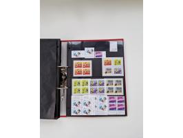 2000/15, postfrische und gestempelte, in den Hauptnummern je überkomplette Sammlung, dabei Marken je einzeln und in Viererblo