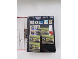 2000/15, postfrische und gestempelte, in den Hauptnummern je überkomplette Sammlung, dabei Marken je einzeln und in Viererblo
