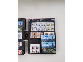 2000/15, postfrische und gestempelte, in den Hauptnummern je überkomplette Sammlung, dabei Marken je einzeln und in Viererblo