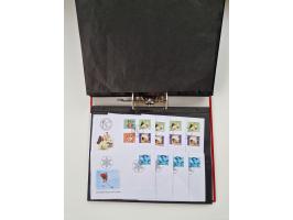 2000/15, postfrische und gestempelte, in den Hauptnummern je überkomplette Sammlung, dabei Marken je einzeln und in Viererblo