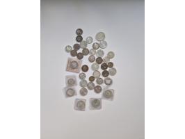 reichhaltige Sammlung Silbermünzen, dabei viel 5 DM und 10 DM Silber sowie Olympiade 1988 mit u.a. Jamaica 100 Dollar, Feinge