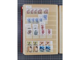 1920/57 (ca.), meist ungebrauchte Dublettenpartie, dabei u.a. bessere Werte und komplette Sätze, Mi.-Nr. 238I ungebraucht (23