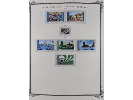 1967/78, Collection on 20 Scott Album leaves, mint never hinged, including postage due stamps, very fine