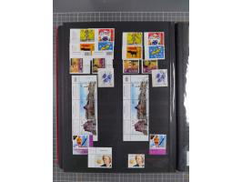 1978/2017, in den Hauptnummern je postfrische und gestempelte komplette Sammlung, Frankaturwert ca. 1600 CHF, in drei Alben