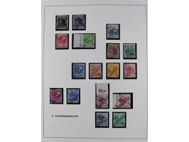 1948, Bezirkshandstempel, 2-bändige Sammlung mit hunderten von Einzelwerten und vielen Einheiten, postfrisch und wenig ungebr