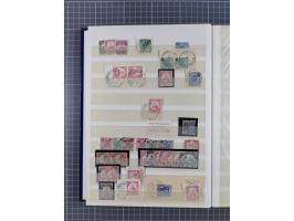 1880/1940 (ca.), interessante Partie in 6 Steckbüchern, dabei u.a. Kolonien sowie schöner Teil Infla mit vielen guten signier