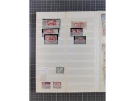 1880/1940 (ca.), interessante Partie in 6 Steckbüchern, dabei u.a. Kolonien sowie schöner Teil Infla mit vielen guten signier