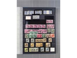 1880/1940 (ca.), interessante Partie in 6 Steckbüchern, dabei u.a. Kolonien sowie schöner Teil Infla mit vielen guten signier