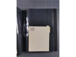 1888/1915, Ganzsachensammlung im Album in beiden Erhaltungen, meist verschiedene mit Antwortkarten, Streifbändern, Umschlägen