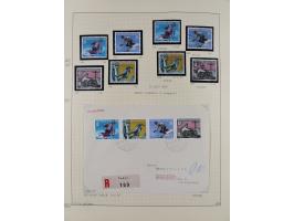 1856/1995, sehr umfangreiche Sammlung in 24 Bänden, dabei kleiner Teil Vor- und Mitläufer mit Belegen, Mi. 1-3 überkomplett u