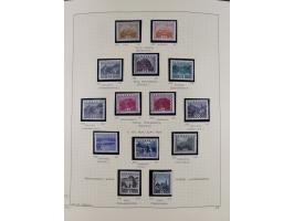 1918/2005, postfrische, anfangs teils ungebrauchte, und gestempelte Sammlung in 44 Alben und 2 Mappen. Vieles in beiden Erhal