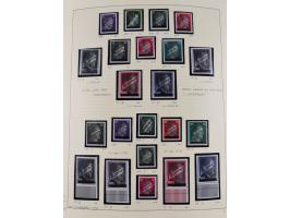 1918/2005, postfrische, anfangs teils ungebrauchte, und gestempelte Sammlung in 44 Alben und 2 Mappen. Vieles in beiden Erhal