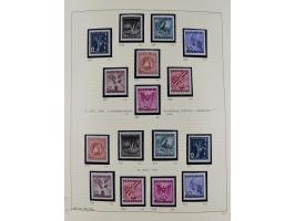 1918/2005, postfrische, anfangs teils ungebrauchte, und gestempelte Sammlung in 44 Alben und 2 Mappen. Vieles in beiden Erhal