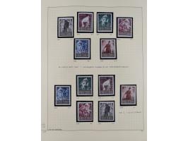 1918/2005, postfrische, anfangs teils ungebrauchte, und gestempelte Sammlung in 44 Alben und 2 Mappen. Vieles in beiden Erhal