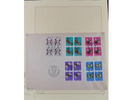 1926/2005, kleine Partie im Album und Mappe, dabei Bl. 1 und 19 auf Briefen, Pax (2) sowie postfrische Bogenware ex 1986-90.