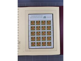 1996/2015, postfrische und gestempelte, in den Hauptnummern überkomplette Sammlung, in 18 Alben, fast alles in beiden Erhaltu