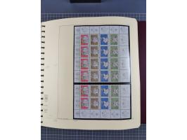 1996/2015, postfrische und gestempelte, in den Hauptnummern überkomplette Sammlung, in 18 Alben, fast alles in beiden Erhaltu