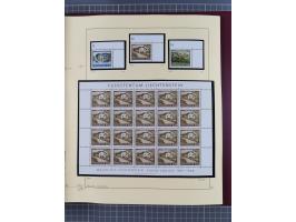 1996/2015, postfrische und gestempelte, in den Hauptnummern überkomplette Sammlung, in 18 Alben, fast alles in beiden Erhaltu