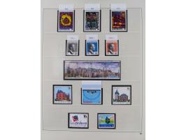 1945/98, mint never hinged, in the main catalogue numbers apparently complete collection, good condition, in two hingeless al