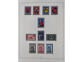 1945/98, mint never hinged, in the main catalogue numbers apparently complete collection, good condition, in two hingeless al