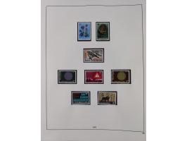 1945/98, mint never hinged, in the main catalogue numbers apparently complete collection, good condition, in two hingeless al