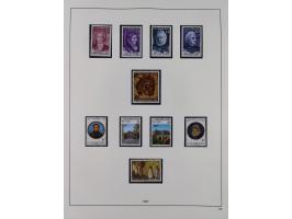 1945/98, mint never hinged, in the main catalogue numbers apparently complete collection, good condition, in two hingeless al