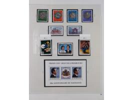 1945/98, mint never hinged, in the main catalogue numbers apparently complete collection, good condition, in two hingeless al