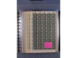 1900/23, reichhaltige und umfangreiche Bogensammlung in 9 Alben, vielfach spezialisiert nach Plattennummern, Farben und Typen