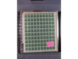 1900/23, reichhaltige und umfangreiche Bogensammlung in 9 Alben, vielfach spezialisiert nach Plattennummern, Farben und Typen