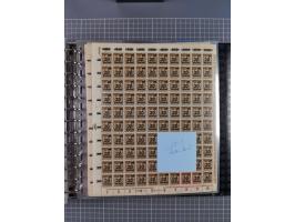 1900/23, reichhaltige und umfangreiche Bogensammlung in 9 Alben, vielfach spezialisiert nach Plattennummern, Farben und Typen