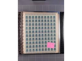 1900/23, reichhaltige und umfangreiche Bogensammlung in 9 Alben, vielfach spezialisiert nach Plattennummern, Farben und Typen