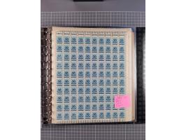 1900/23, reichhaltige und umfangreiche Bogensammlung in 9 Alben, vielfach spezialisiert nach Plattennummern, Farben und Typen