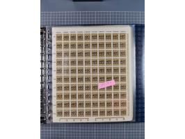 1900/23, reichhaltige und umfangreiche Bogensammlung in 9 Alben, vielfach spezialisiert nach Plattennummern, Farben und Typen