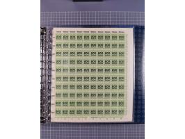 1900/23, reichhaltige und umfangreiche Bogensammlung in 9 Alben, vielfach spezialisiert nach Plattennummern, Farben und Typen