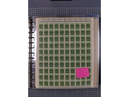 1900/23, reichhaltige und umfangreiche Bogensammlung in 9 Alben, vielfach spezialisiert nach Plattennummern, Farben und Typen