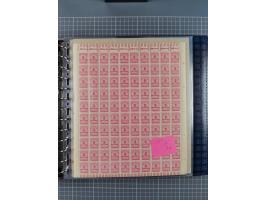 1900/23, reichhaltige und umfangreiche Bogensammlung in 9 Alben, vielfach spezialisiert nach Plattennummern, Farben und Typen