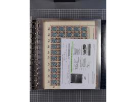 1900/23, reichhaltige und umfangreiche Bogensammlung in 9 Alben, vielfach spezialisiert nach Plattennummern, Farben und Typen