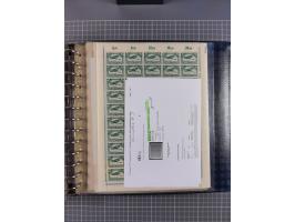 1900/23, reichhaltige und umfangreiche Bogensammlung in 9 Alben, vielfach spezialisiert nach Plattennummern, Farben und Typen