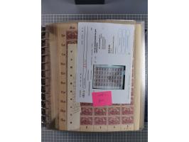 1900/23, reichhaltige und umfangreiche Bogensammlung in 9 Alben, vielfach spezialisiert nach Plattennummern, Farben und Typen