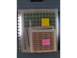 1900/23, reichhaltige und umfangreiche Bogensammlung in 9 Alben, vielfach spezialisiert nach Plattennummern, Farben und Typen